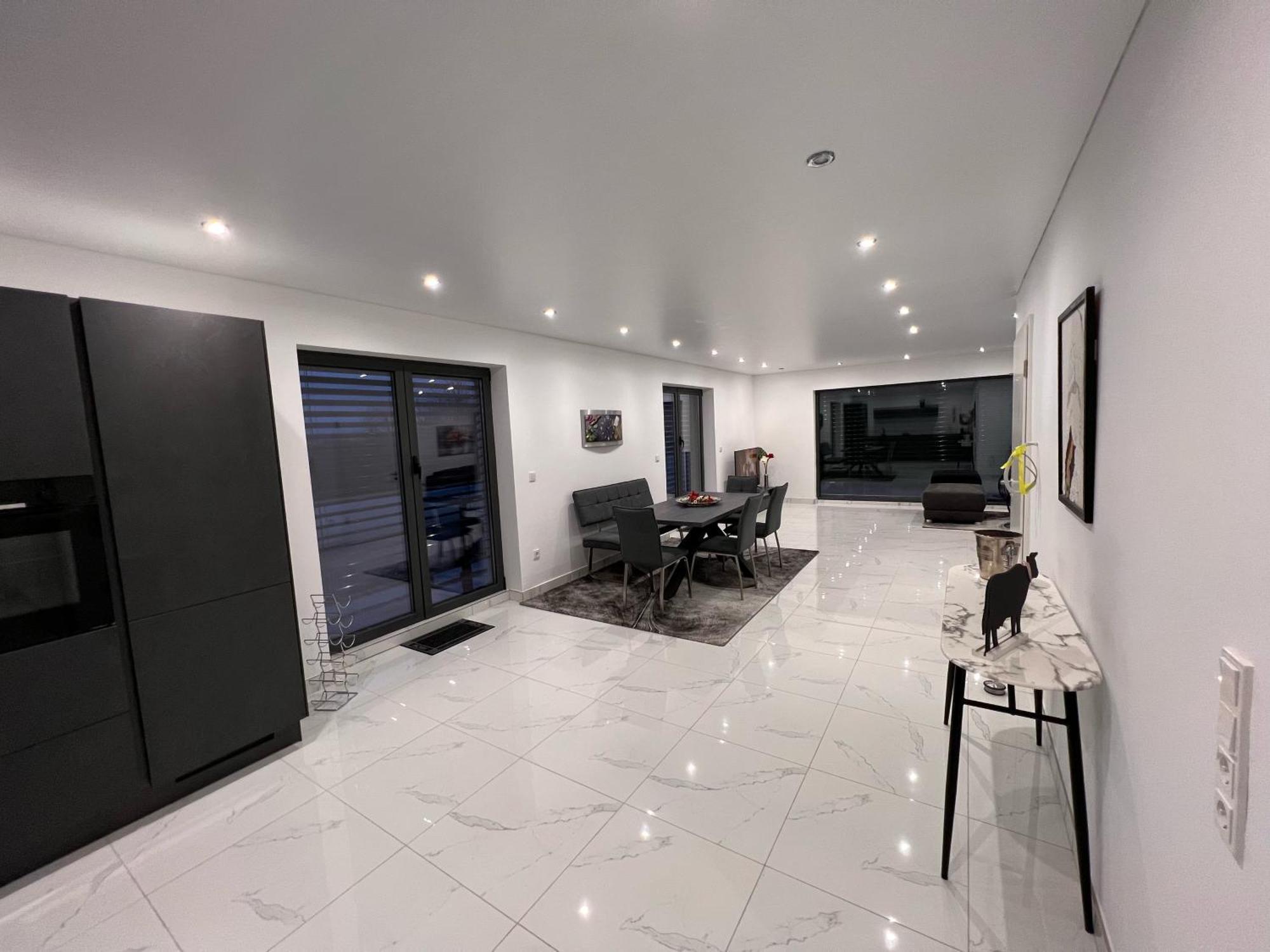 Penthouse M1 Apartment Нойнкирхен Екстериор снимка